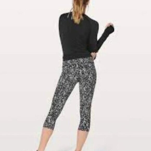 𝅺Lululemon Fast & Free Crop II *Nulux 19" Chirasu Black 6 - Picture 1 of 10